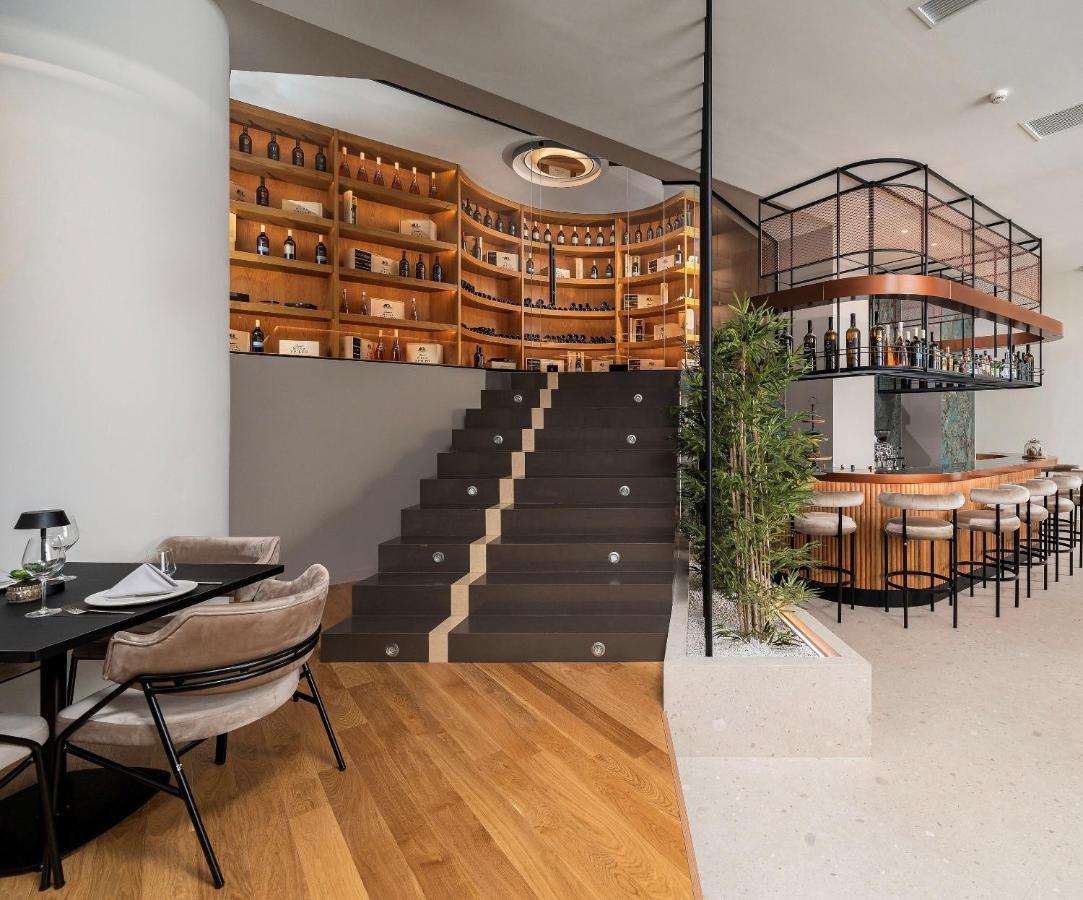 Amario Suites Hotel 아이기오 외부 사진