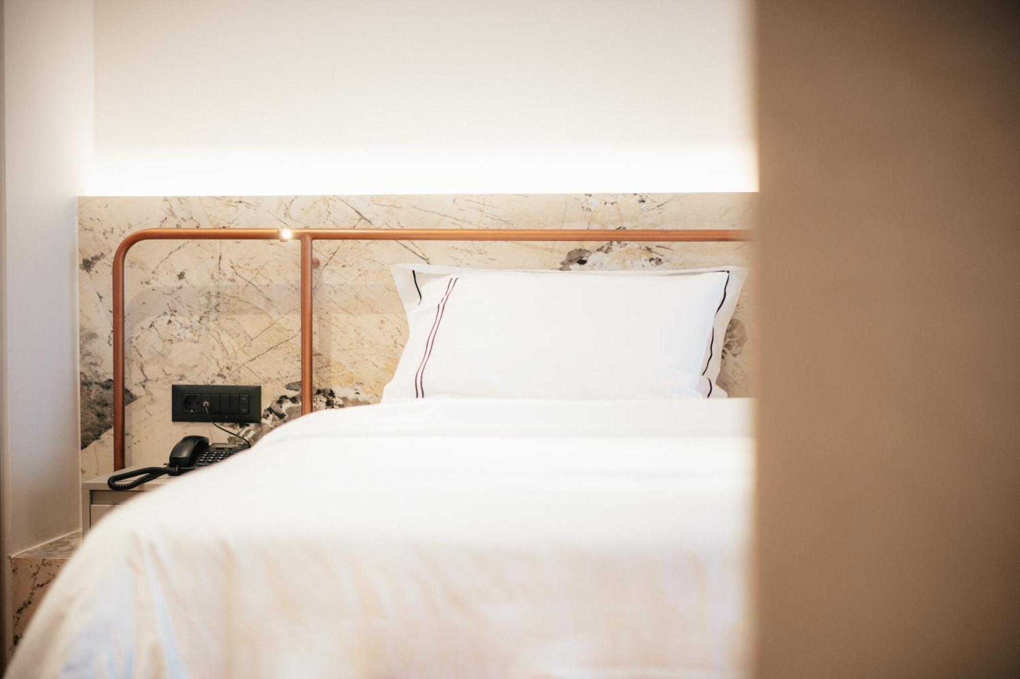 Amario Suites Hotel 아이기오 외부 사진