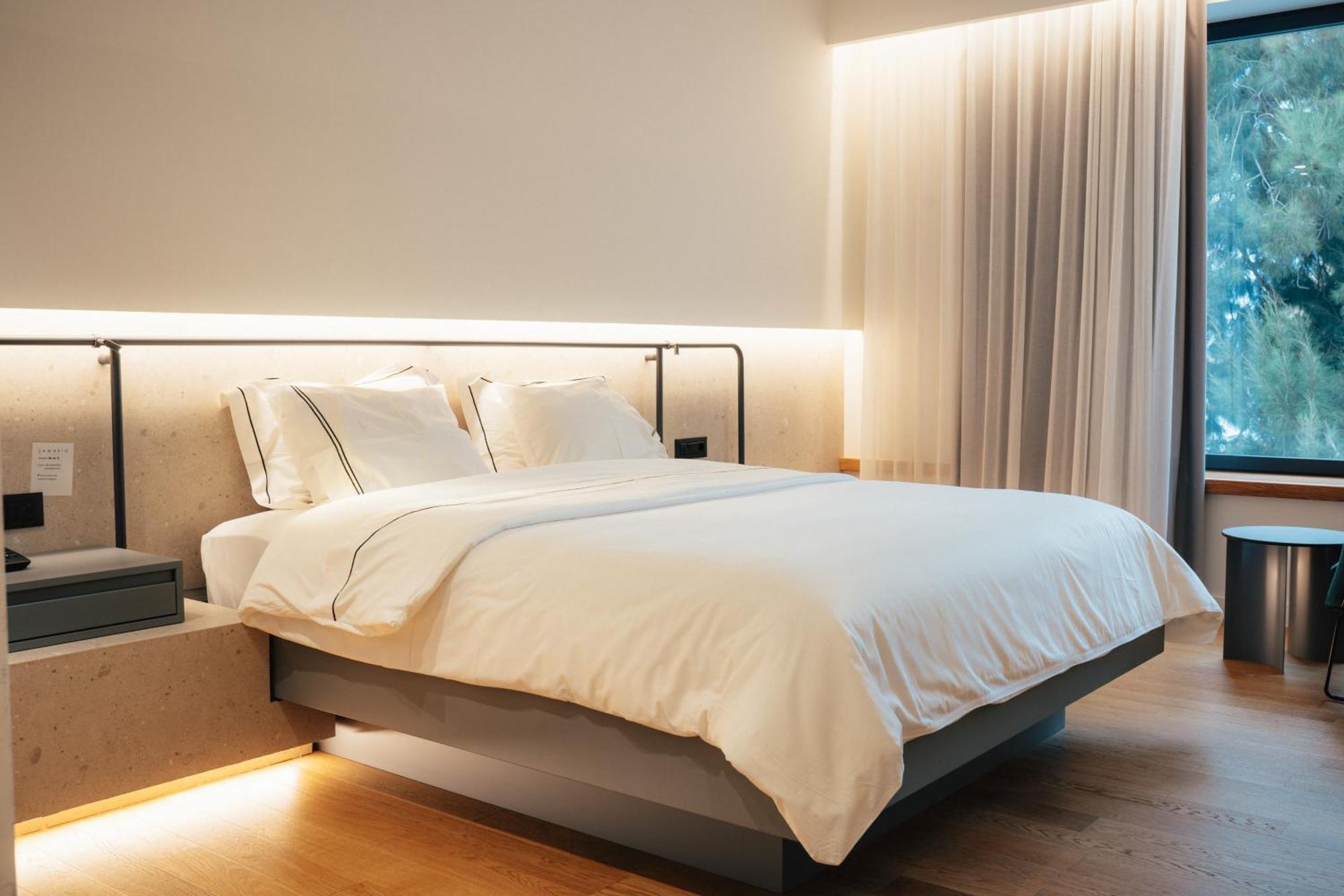 Amario Suites Hotel 아이기오 외부 사진