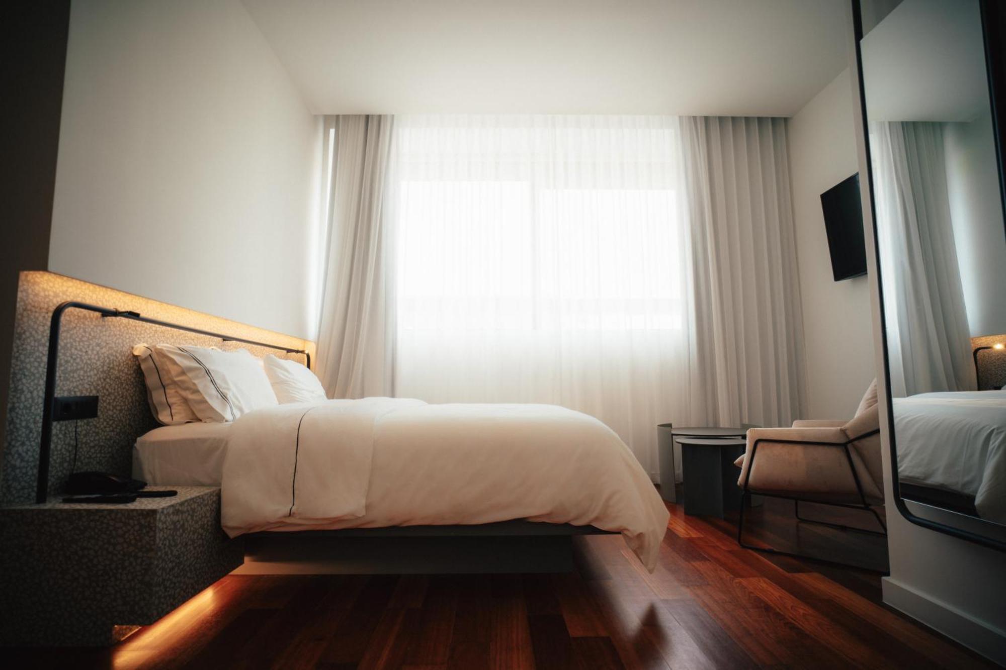 Amario Suites Hotel 아이기오 외부 사진