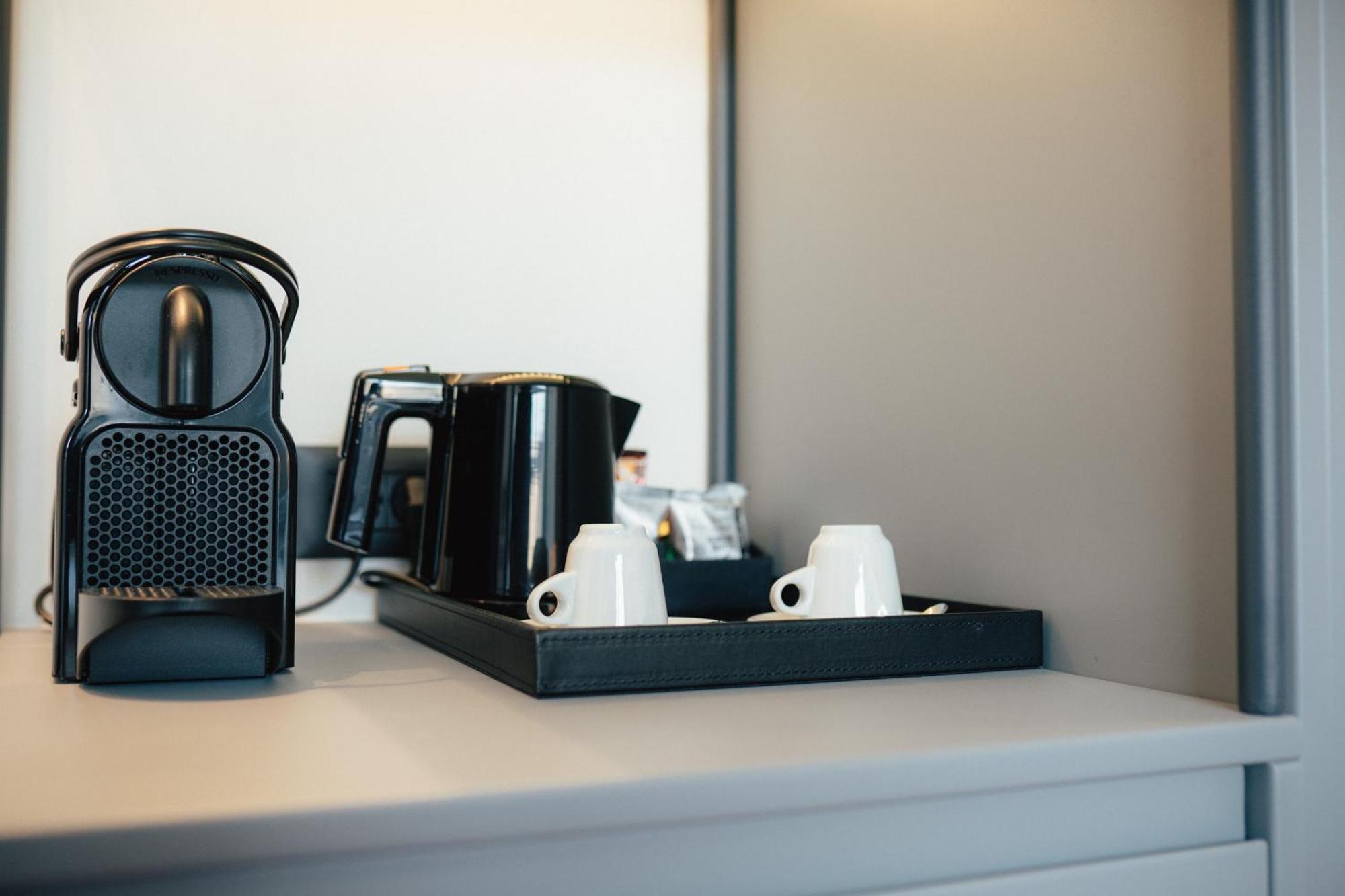 Amario Suites Hotel 아이기오 외부 사진